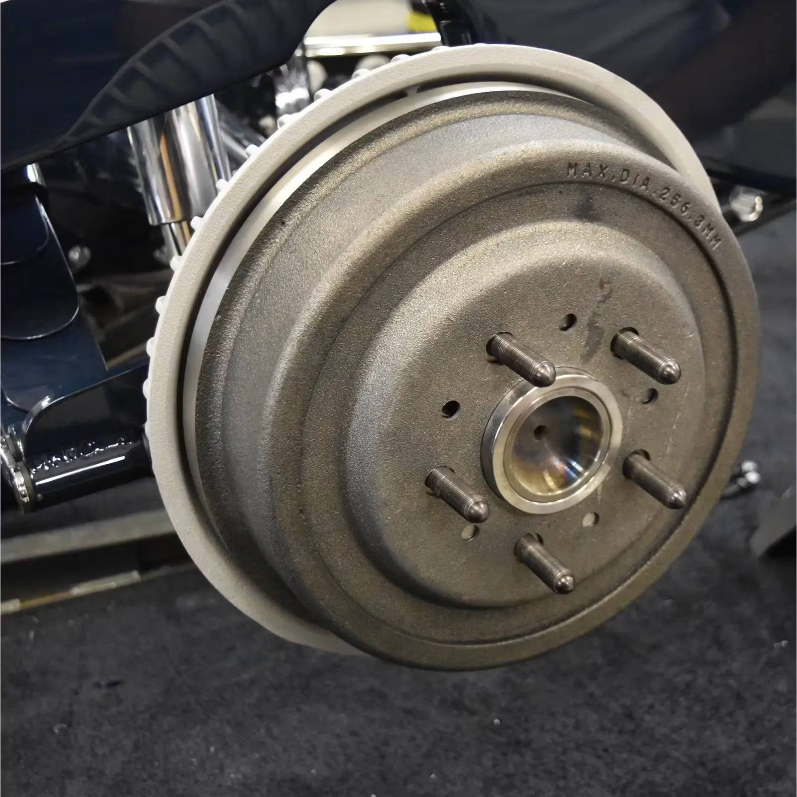 JHRS 307-010 Kinmont Rear Drum Brakes, 5X4.5, Polished Finish - Image 2